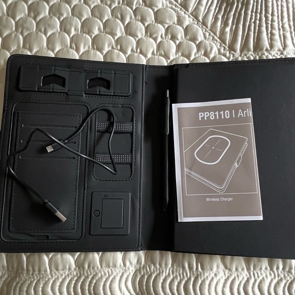 Arlington Wireless Charging Portfolio PP8110 - Picture 9 of 11